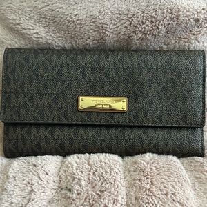MK brown logo snap wallet